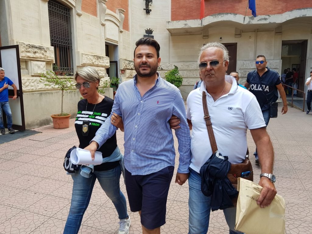 DETTAGLI E FOTO - Messina, operazione “Tunnel”. Eseguite dalla Polizia di Stato 12 misure cautelari 31 WhatsApp Image 2019 07 19 at 09.02.35