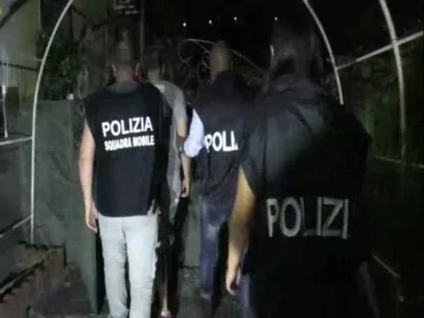 DETTAGLI E FOTO - Messina, operazione “Tunnel”. Eseguite dalla Polizia di Stato 12 misure cautelari 4 WhatsApp Image 2019 07 19 at 12.14.45 2