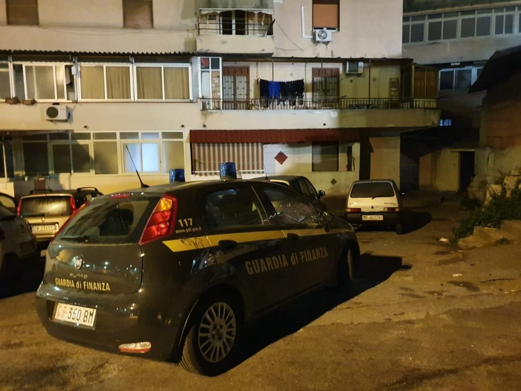 MESSINA - SCOPERTO SUPERMARKET DELLA DROGA SGOMINATA ORGANIZZAZIONE NARCOTRAFFICANTE TRA LA CALABRIA E LA SICILIA. MISURE CAUTELARI NEI CONFRONTI DI 11 PERSONE 5 IMG 20200225 WA0037