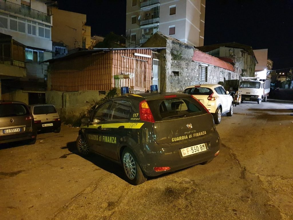 MESSINA - SCOPERTO SUPERMARKET DELLA DROGA SGOMINATA ORGANIZZAZIONE NARCOTRAFFICANTE TRA LA CALABRIA E LA SICILIA. MISURE CAUTELARI NEI CONFRONTI DI 11 PERSONE 4 IMG 20200225 WA0038