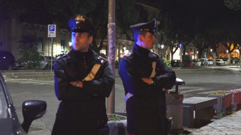 VIDEO - MOVIDA BLINDATA: Messina in un venerdì mai così calmo. Le Forze dell'Ordine presidiano la città 9 Still0222 00006