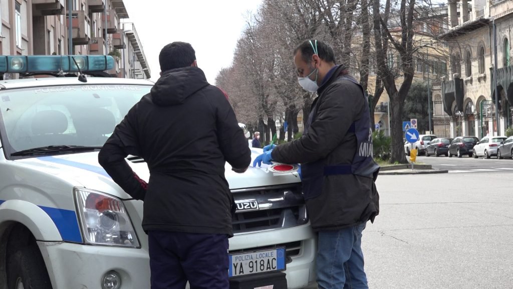 Messina ed il coronavirus: troppe auto per strada. Nonostante i controlli serrati. 4 00007.00 05 56 11.Immagine004