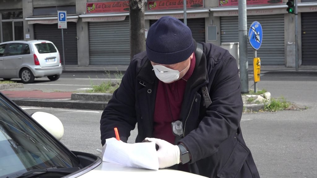 Messina ed il coronavirus: troppe auto per strada. Nonostante i controlli serrati. 17 00007.00 08 38 06.Immagine017