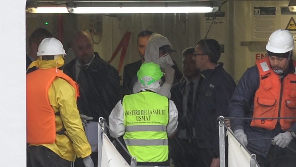 MSC OPERA: nave in porto e controlli del Ministero della Salute a bordo. Quelli che aveva chiesto il Sindaco. 2 msc opera 1