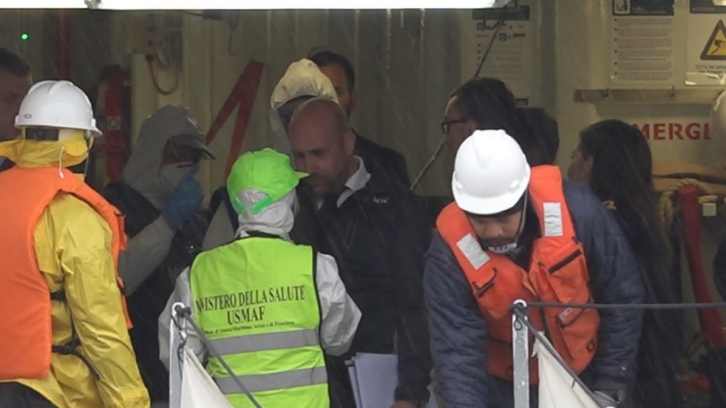 MSC OPERA: nave in porto e controlli del Ministero della Salute a bordo. Quelli che aveva chiesto il Sindaco. 4 msc opera 3