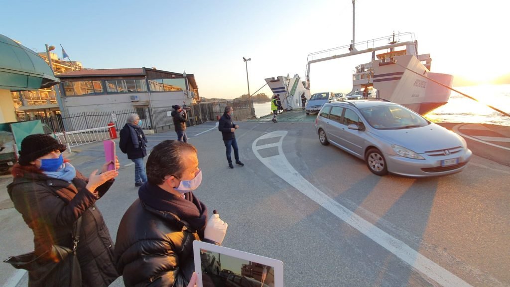 8 aprile ordinanza stretto 33