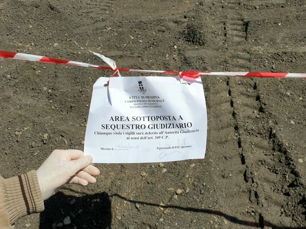 Camion scaricava detriti di scarifica nel torrente Ponte Schiavo. Fermato e deferito all'A.G. dalla Polizia Municipale 8 scarifica ponte schiavo 3
