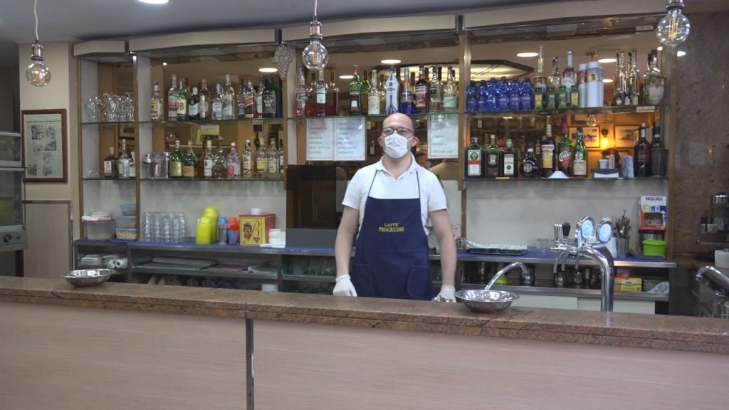 BAR RIAPERTURE 5