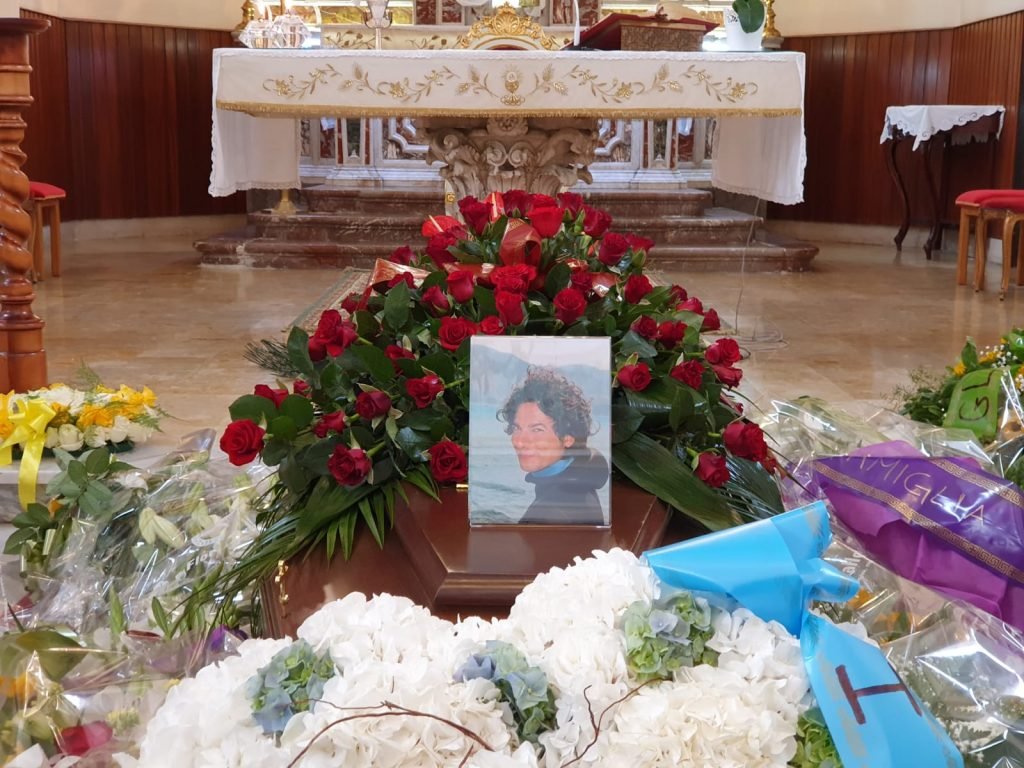 Ultimo saluto a Giuseppe Sanò. "Continua a difendere il tuo paese da lassù" 31 WhatsApp Image 2020 05 13 at 15.54.04 2