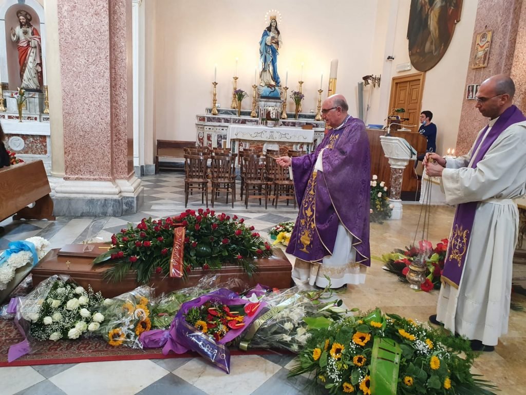 Ultimo saluto a Giuseppe Sanò. "Continua a difendere il tuo paese da lassù" 13 WhatsApp Image 2020 05 13 at 16.54.54