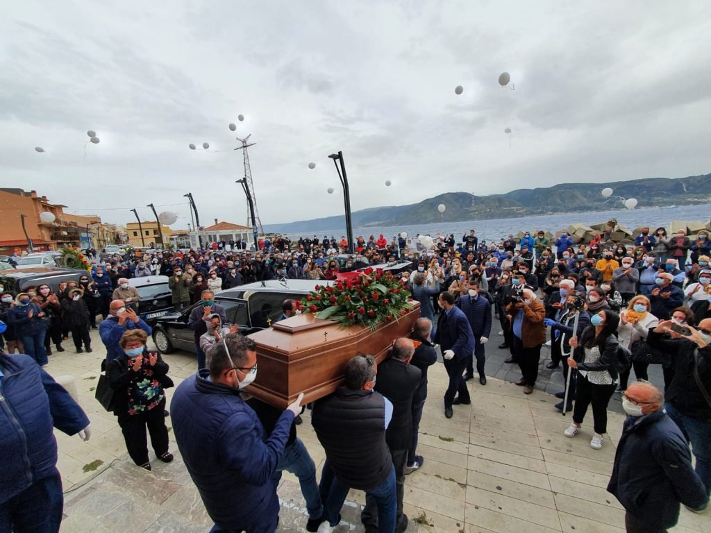 Ultimo saluto a Giuseppe Sanò. "Continua a difendere il tuo paese da lassù" 8 WhatsApp Image 2020 05 13 at 17.10.27 1