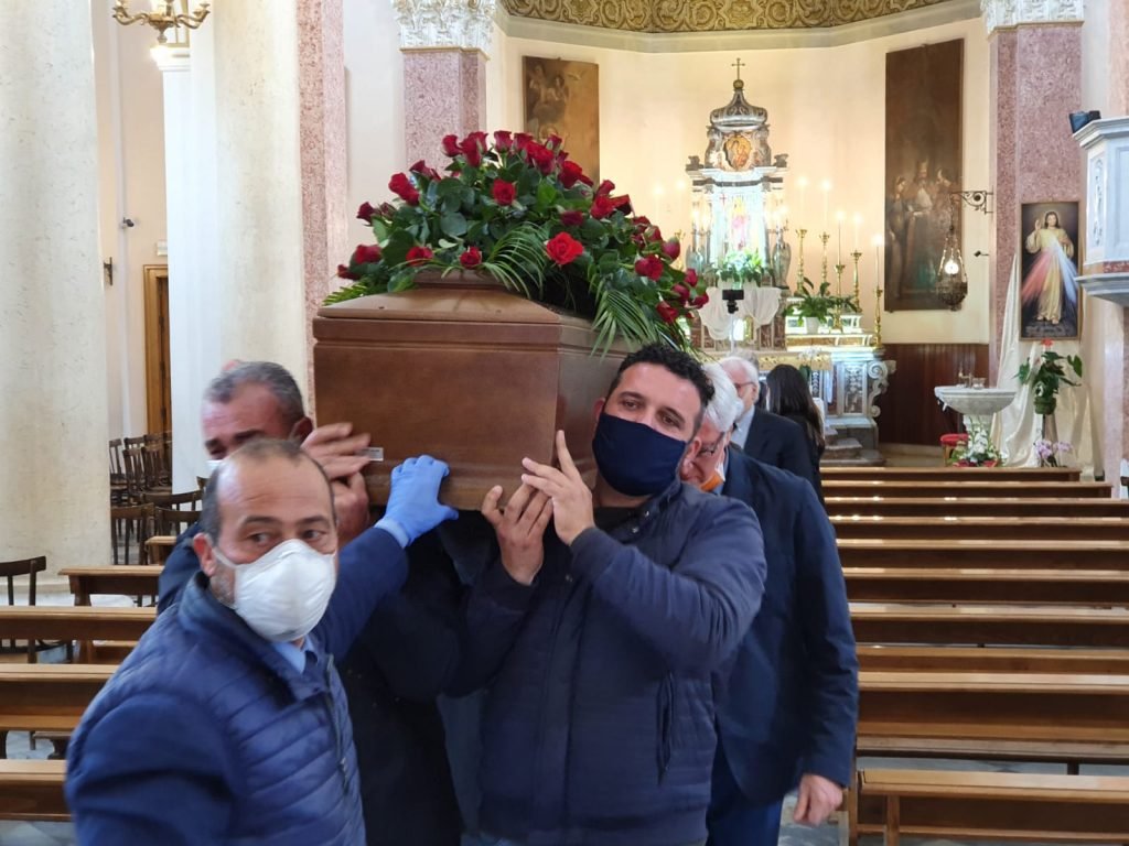 Ultimo saluto a Giuseppe Sanò. "Continua a difendere il tuo paese da lassù" 5 WhatsApp Image 2020 05 13 at 17.10.43 1