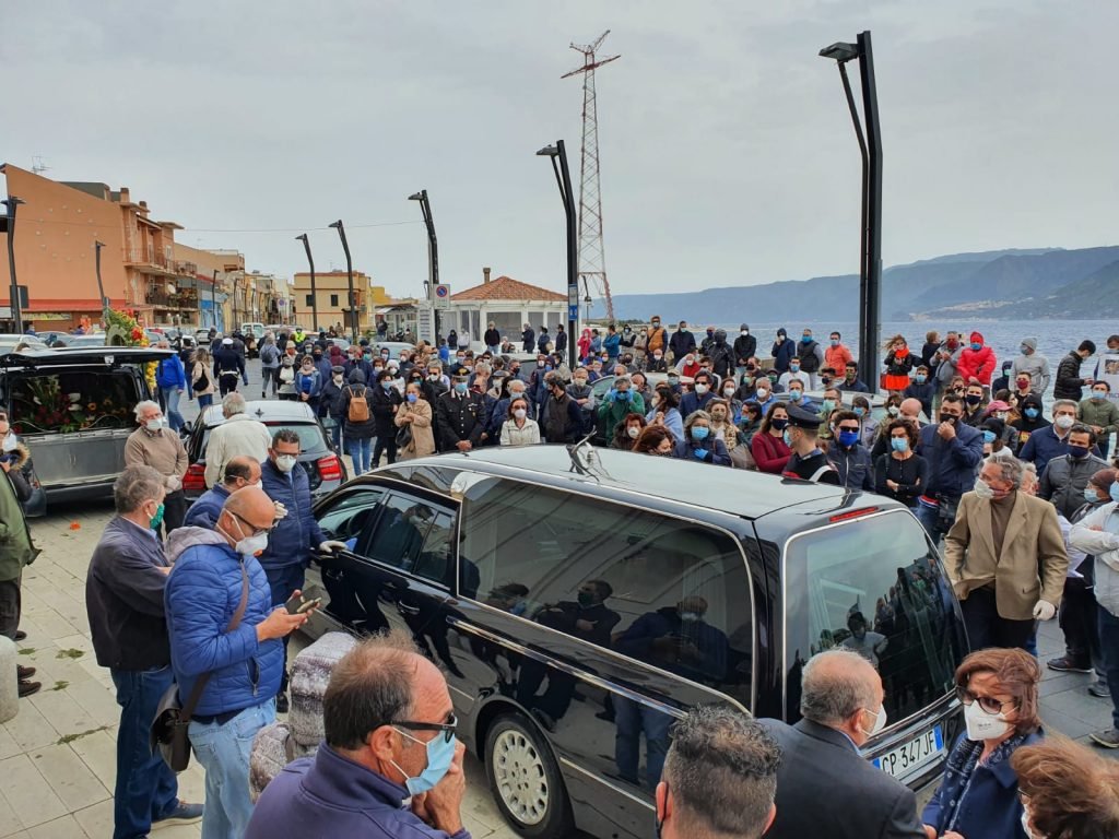 Ultimo saluto a Giuseppe Sanò. "Continua a difendere il tuo paese da lassù" 3 WhatsApp Image 2020 05 13 at 17.10.44 1