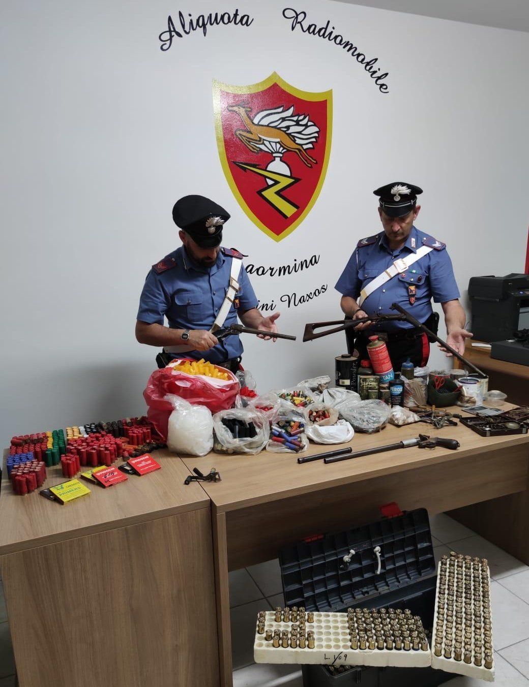 sequestro armi e munizioni taormnia