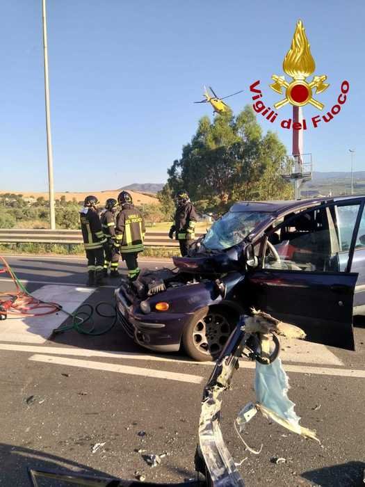 CALABRIA - Scontro auto-furgone sulla Statale 106, un morto e tre feriti 2 93c30e644792bab9e8fa1daee2a340cc
