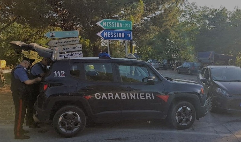 Mortelle (Me) - I Carabinieri Arrestano Un 46enne Per Maltrattamento Ad ...